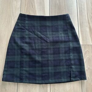 Brandy Melville Navy Blue and Green Plaid Mini Skirt - Small